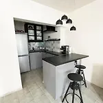 Апартаменты Cozy At The Heart Of