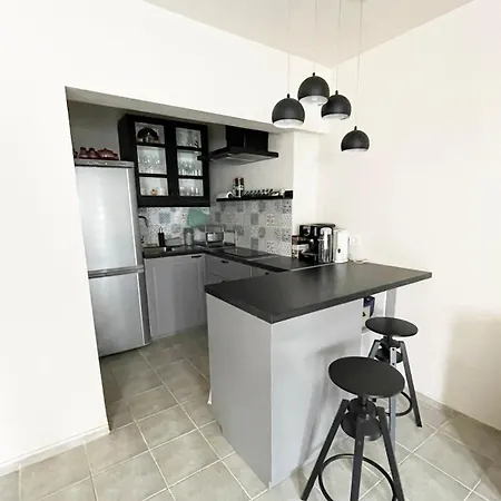 Апартаменты Cozy At The Heart Of